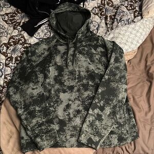 Lulu Lemon Men's Camouflage Hooded Jacket